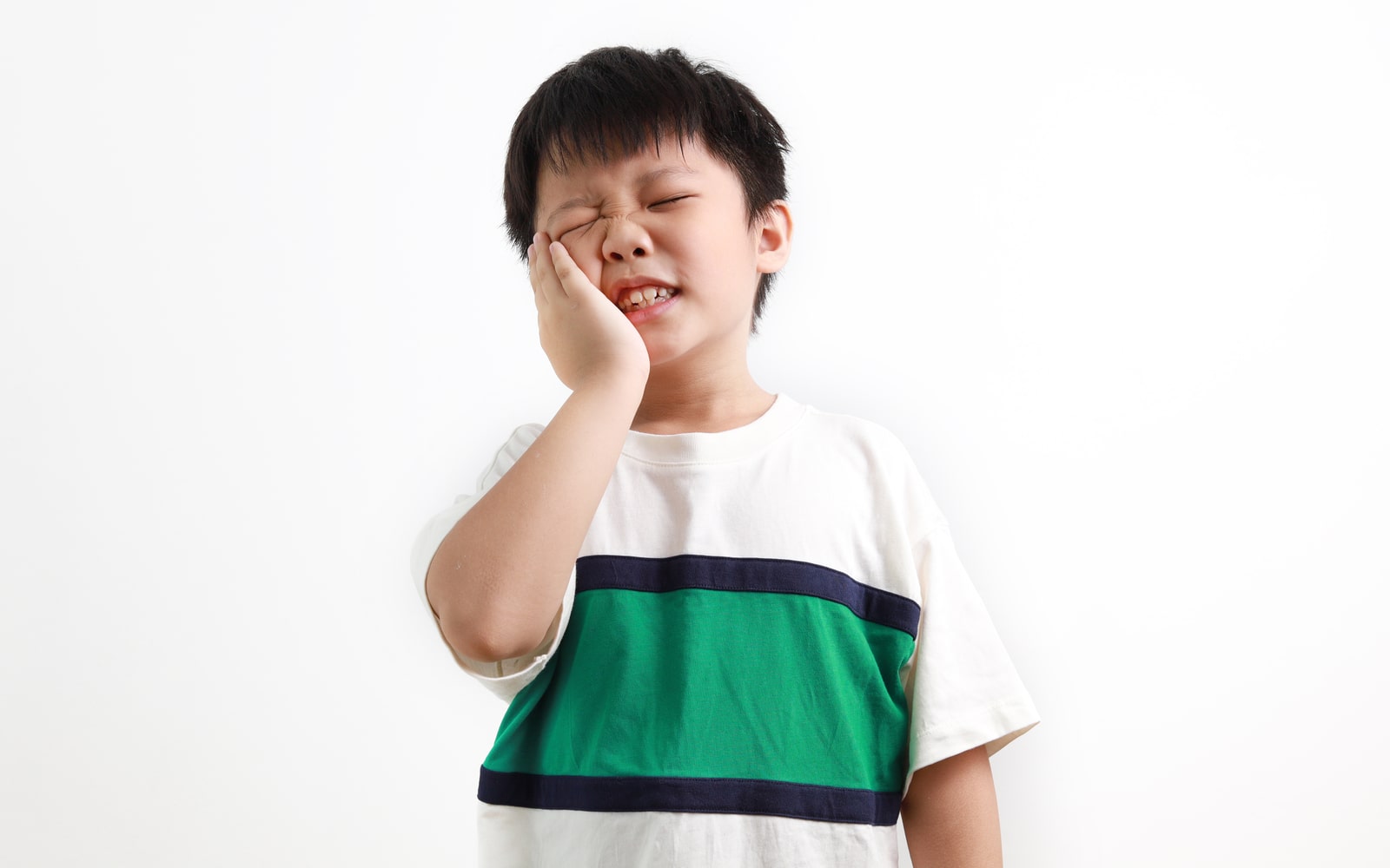 Child suffering dental pain